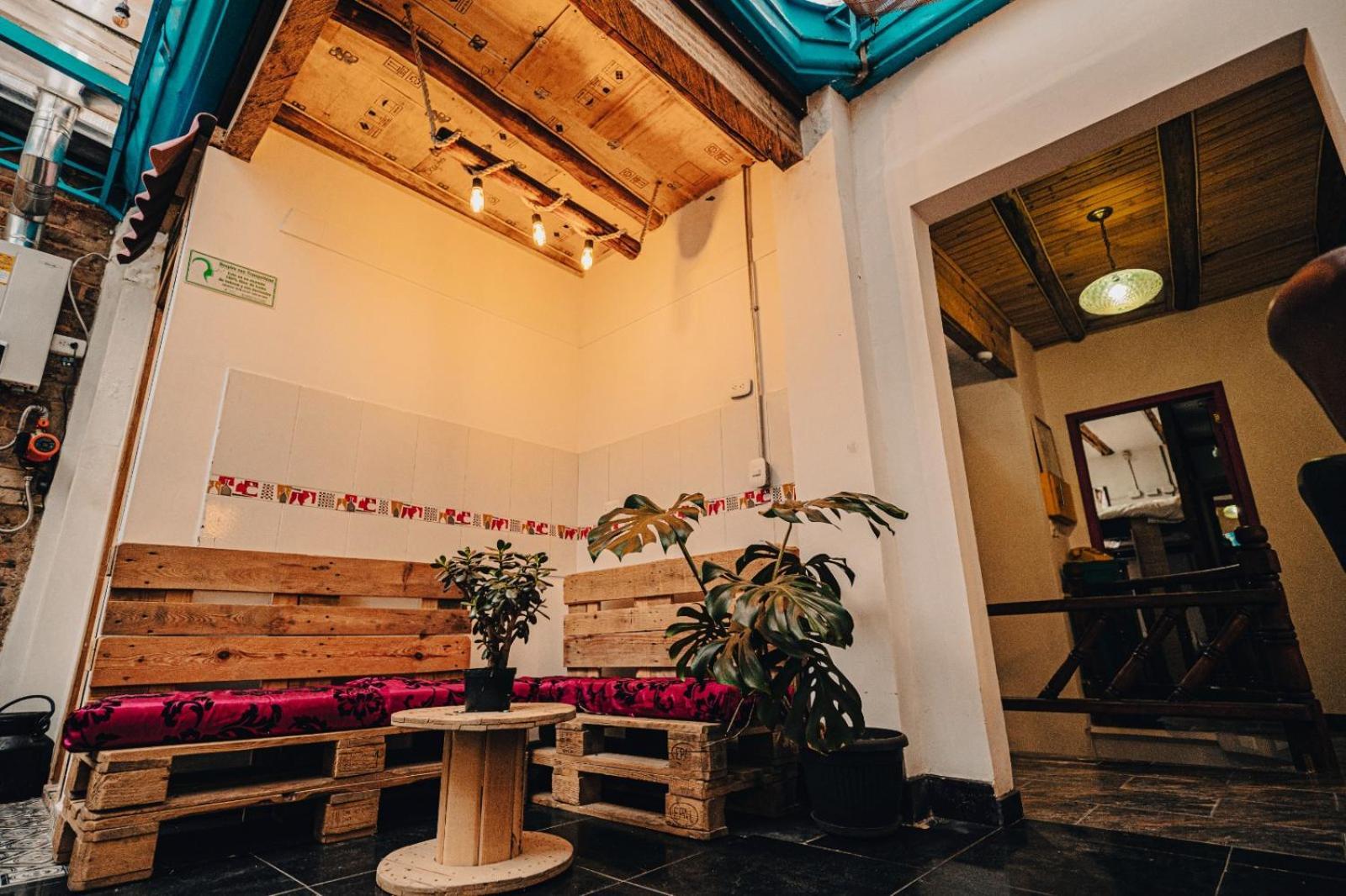 Ancestral Hostel ボゴタ エクステリア 写真